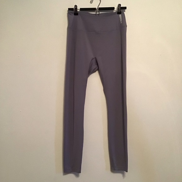 GYMSHARK Silvery Grey Buttery Soft Tights - Picture 1 of 3